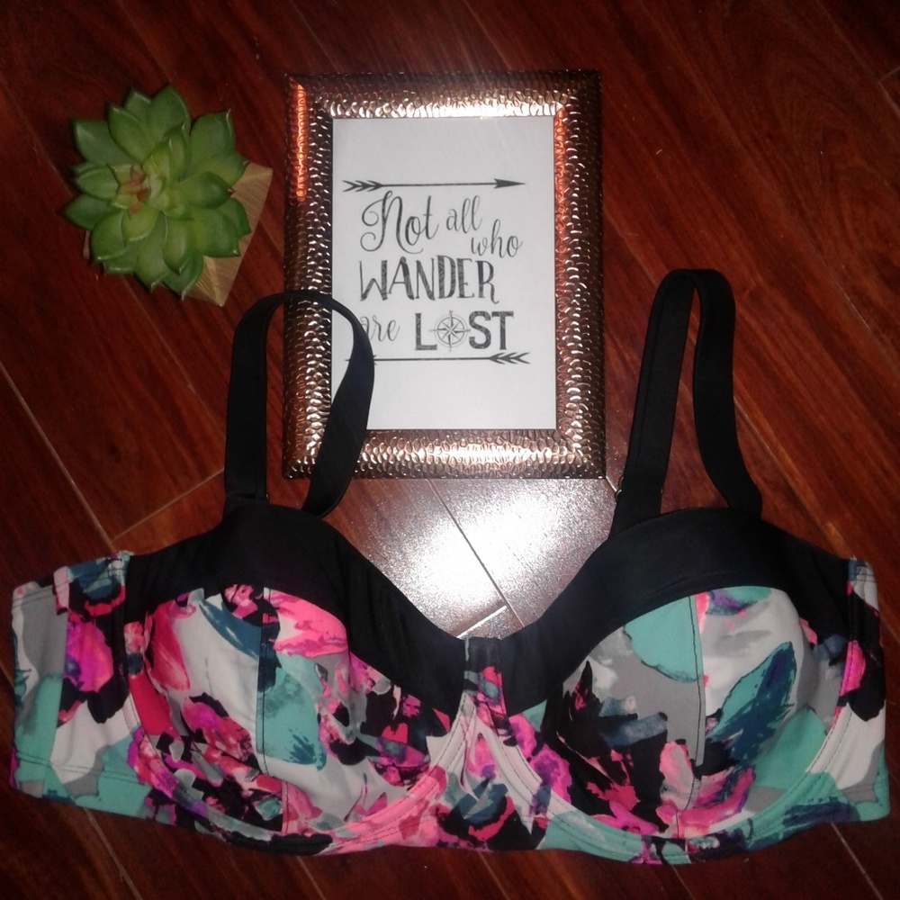 Ava & Viv | bikini top floral print